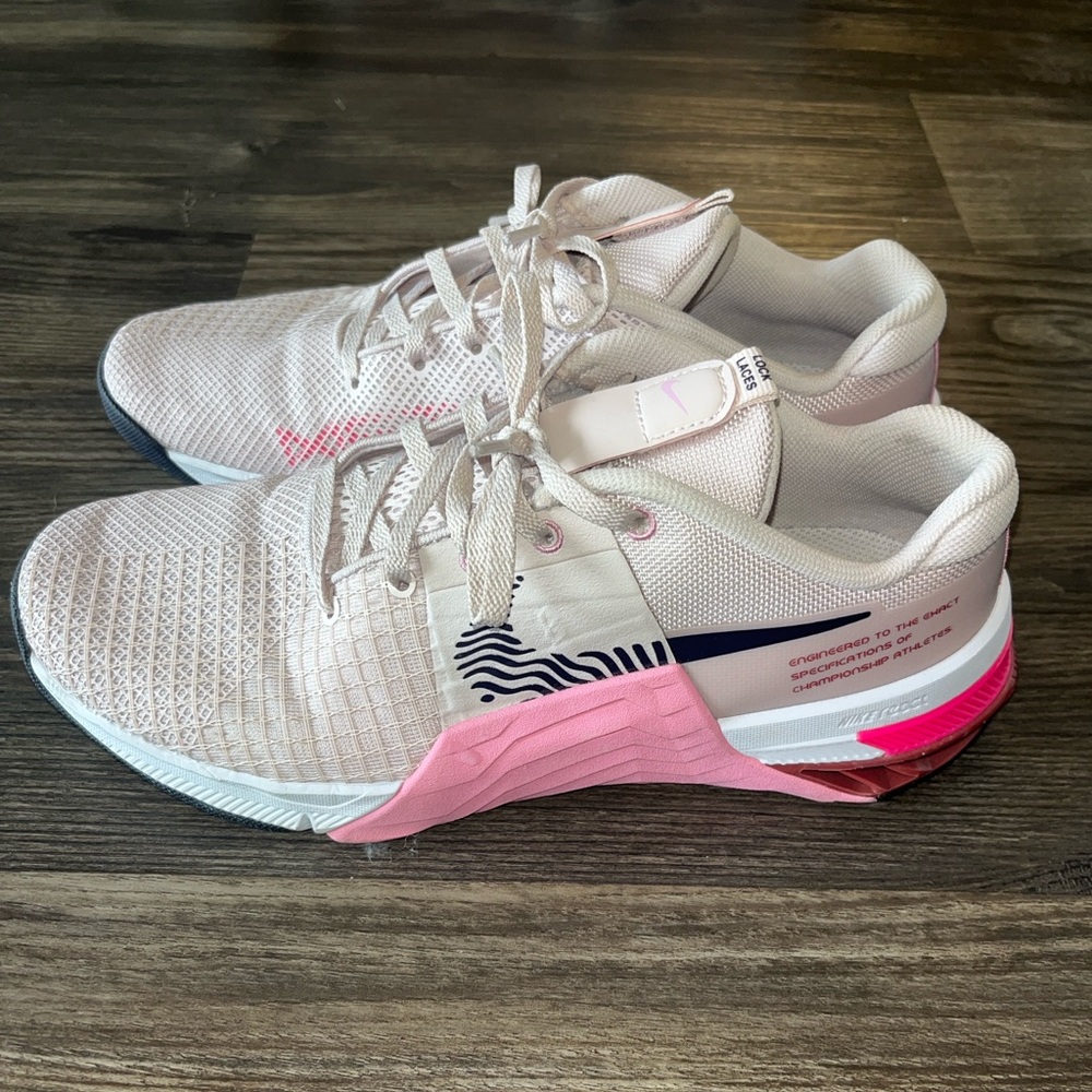 Pink Women’s Metcon 4